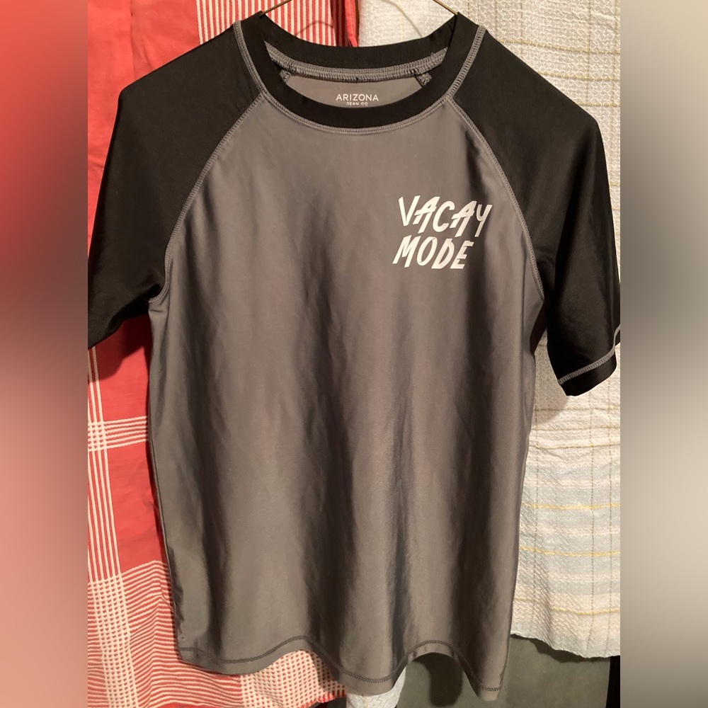 Arizona Vacay Mode Swim Shirt Short Sleeve T-shirt grey black